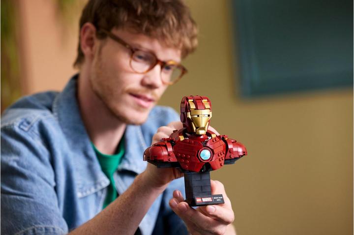 Actual product image LEGO Iron Man MK4 (76327, LEGO Marvel)