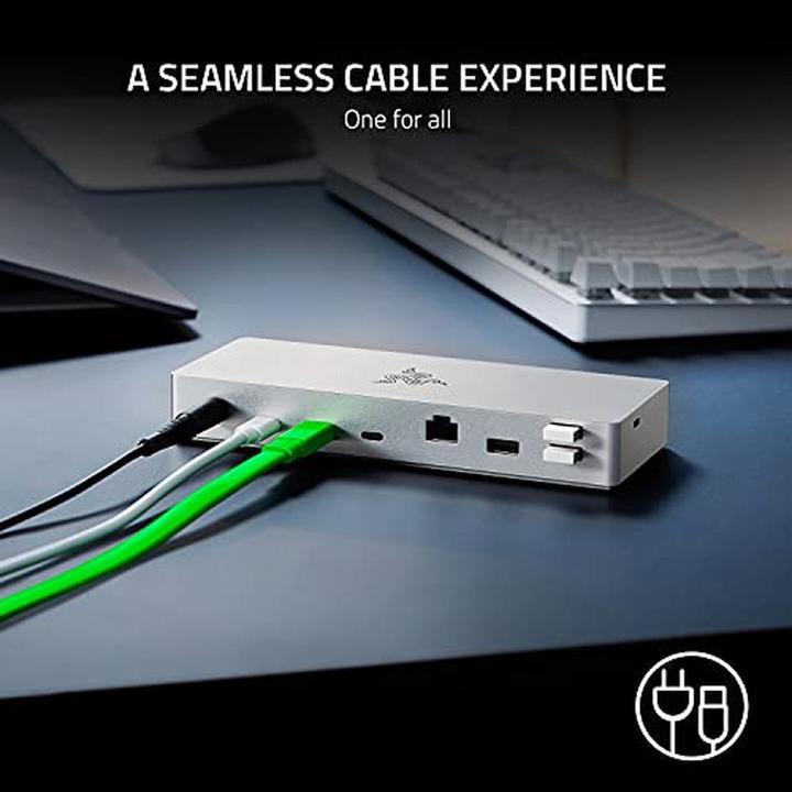 Actual product image Razer RC21-01690200-R3U1 (Thunderbolt, 8 ports)