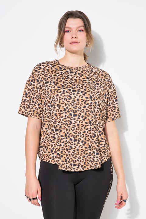 Actual product image Studio Untold Leopard Print Get Strong Oversized Performance Tee (54)
