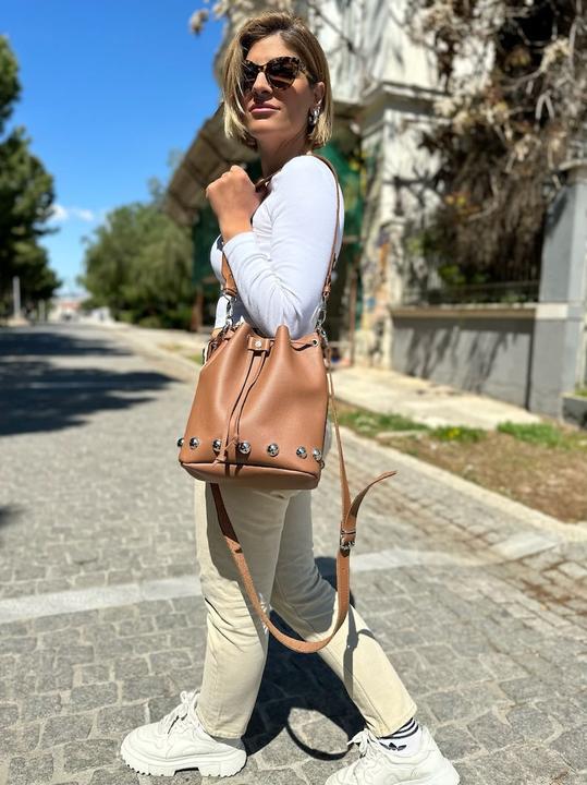Image du produit Only-Bags.Store Bucket Bag en cuir noir, sac en cuir clouté, sac à bandoulière, sac crossbody, en cuir pleine fleur
