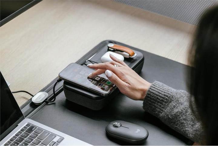 Actual product image Orbitkey Nest v2 Accessory Case, black (15 W)