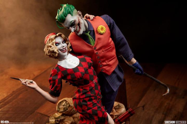 Actual product image Sideshow DC Comics Mythos Statue 1/5 The Joker and Harley Quinn: Lawless Love 41 cm