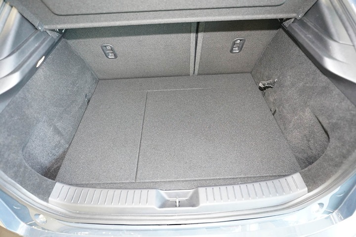 Actual product image ProPlus Boot tray for Mazda CX-30 from 2019 until today (with Smart Cargo System)