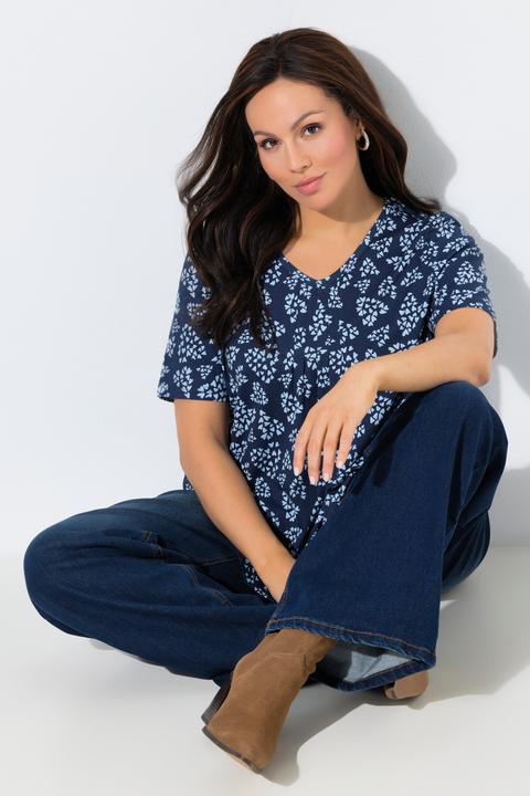 Actual product image Ulla Popken Dot Heart Pointed Hem Tee (60)