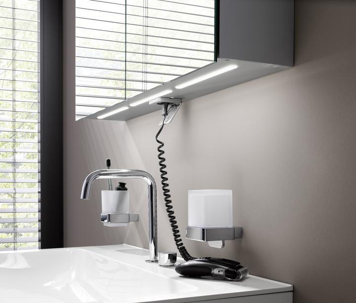 Produktbild Emco pure 2 Classic LED Lichtspiegelschrank mit Aufsatzleuchte, 2 Türen, 1000x711x153mm, 979705504