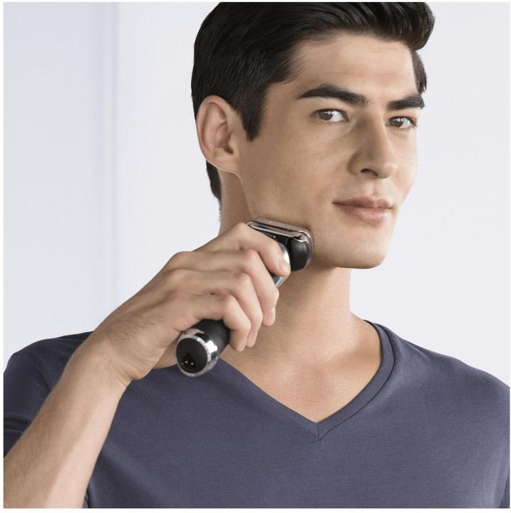 Actual product image Braun Series 8 Combipack 83M (1 x)