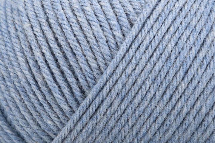 Actual product image MEZ 00920 blue opal approx. 115 m 50 g (115 m)