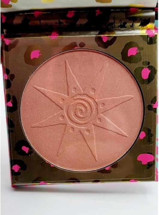 Actual product image Makeup Revolution X The Lion King (Queen Nala, Highlighter, 6.66 g)