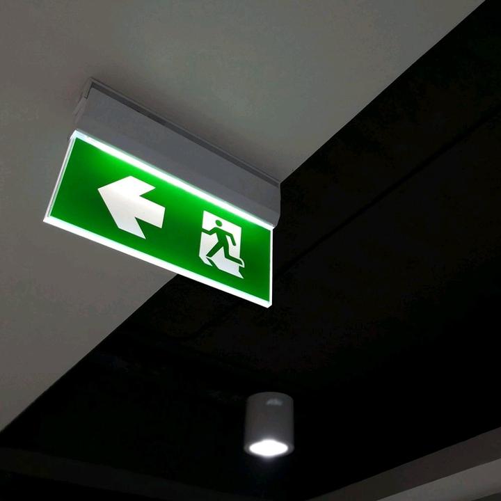 Image du produit V-TAC VT995 4in1 Lumière de sortie d'urgence avec bouton d'autotest et contrôle RF