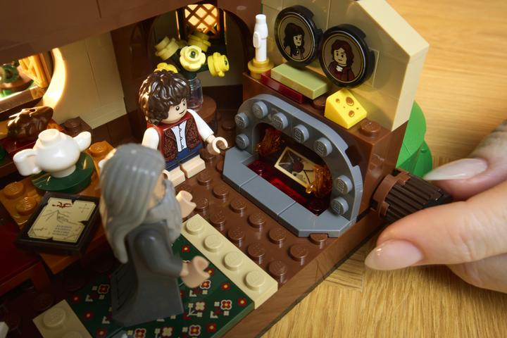 Immagine prodotto LEGO Der Herr der Ringe: Das Auenland (LEGO Icons, Set LEGO rari)