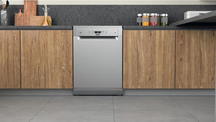 Actual product image Hotpoint HFC 3C26 CW X Dishwasher Free installation 14 place settings E