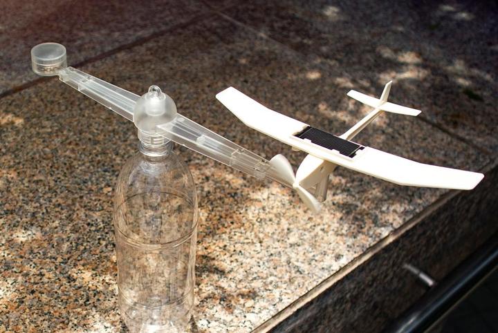 Actual product image 4M Aeroplane Mobile Solar Airplane