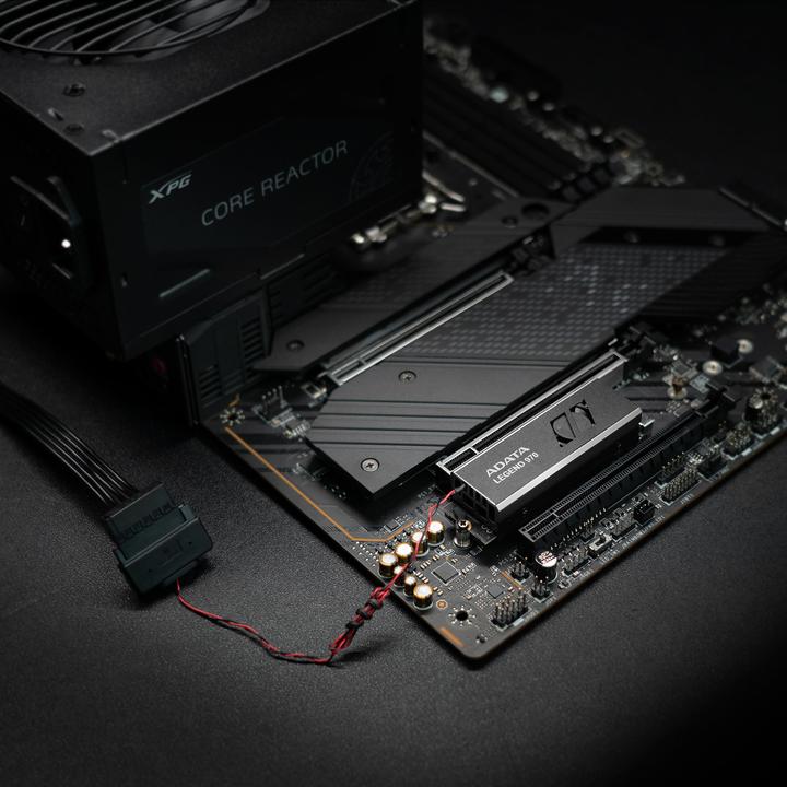 Actual product image Adata SSD Legend 970 M.2 1TB PCIe Gen5x4 2280 (1000 GB, M.2 2280)