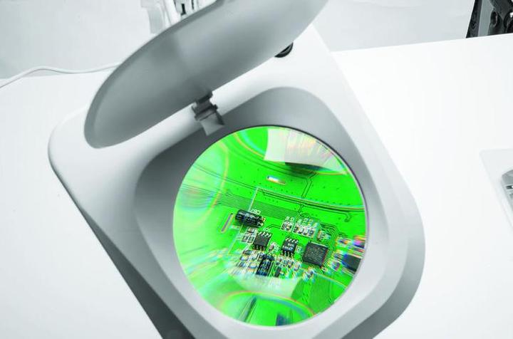 Produktbild ELV LED-Lupenleuchte, 2,25-fache Vergrösserung (730 lm)