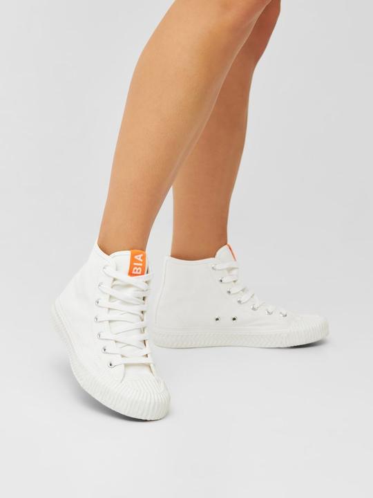 Actual product image Bianco High Top Sneaker (39)
