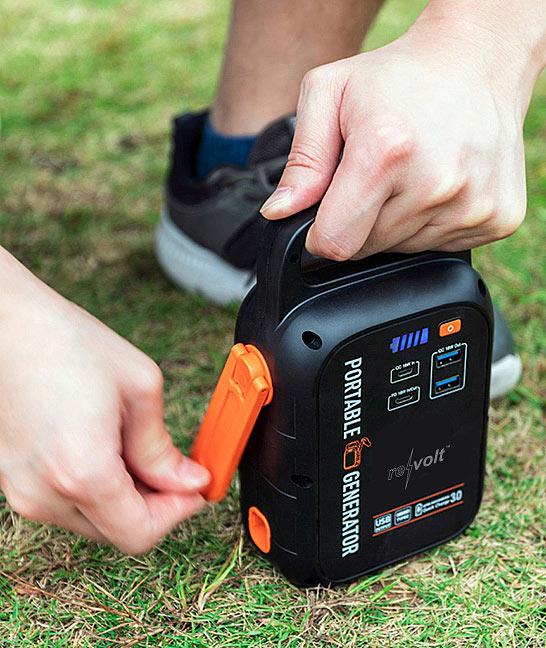 Produktbild Revolt Kurbel-Dynamo-Powerstation (22,5 Ah) mit 28-Watt-Solarpanel (0.82 kg)