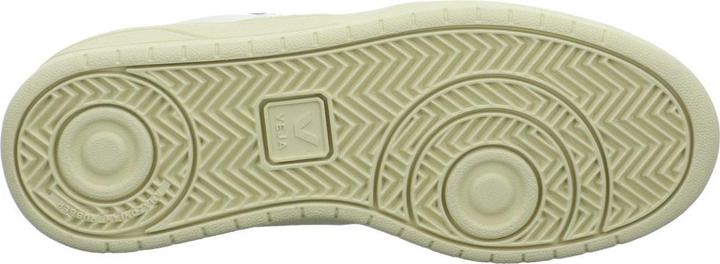 Actual product image Veja V-10 (37)