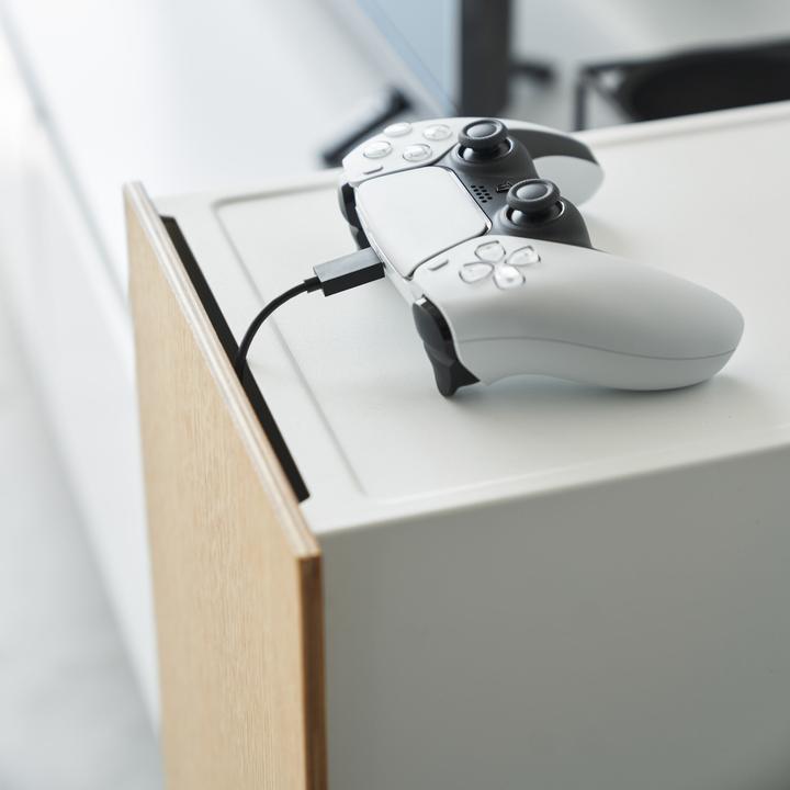 Produktbild Yamazaki Spielekonsolen-Organizer TOWER