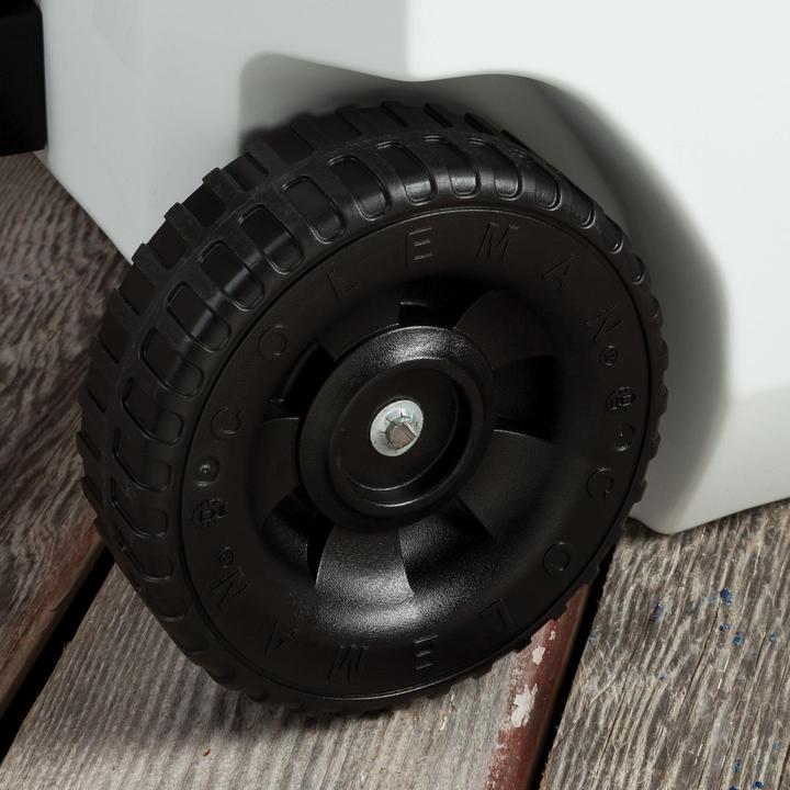 Actual product image Coleman Xtreme Marine Wheeled 50 (47 l)