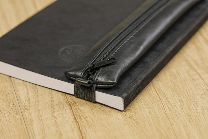 Actual product image Clairefontaine Case AgeBag Leather Black, Filled: No, Case type