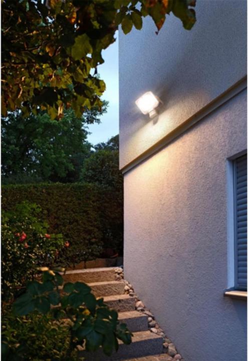 Immagine prodotto Brennenstuhl Faretto LED AL 2050 con PIR (20W, 2080lm, 3000K, IP44, proiettore LED per montaggio a parete con (2080 lm)