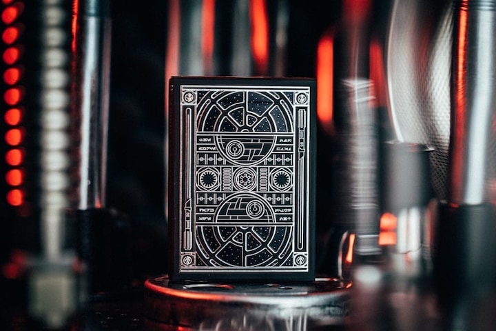 Actual product image Bicycle Star Wars Spielkarten Silver Edition Dark Side (English)