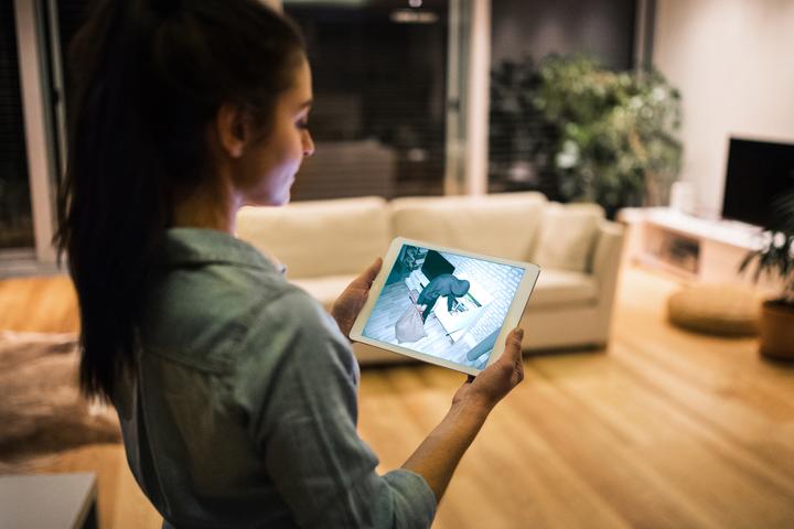 Actual product image Alecto DVC126IP WLAN indoor camera, white (1920 x 1080 Pixels)