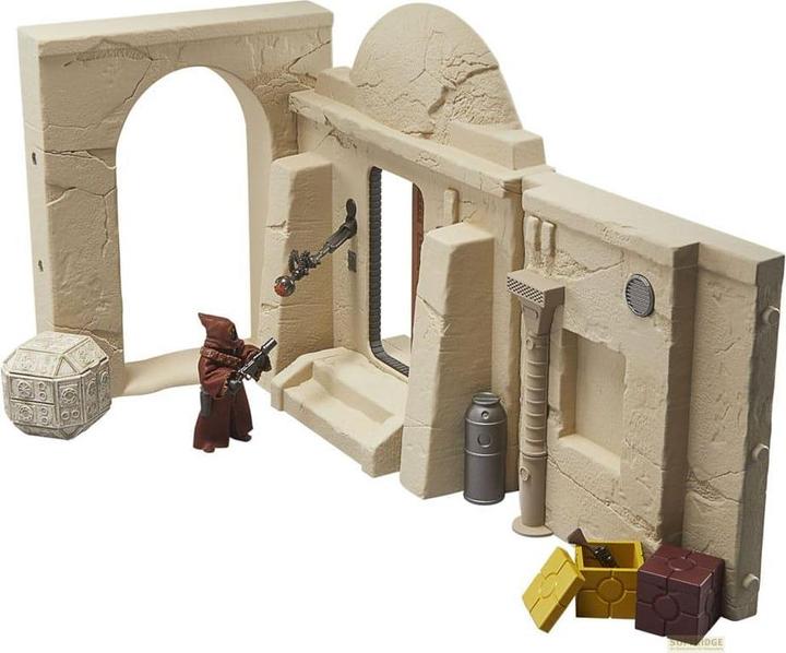Hasbro Star Wars Episode IV Vintage Collection Playset Streets of Mos Eisley with Jawa Action Figure