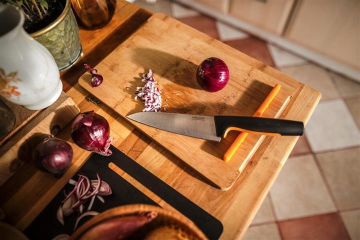 Produktbild Fiskars Functional Form average chef's knife (16.90 cm)