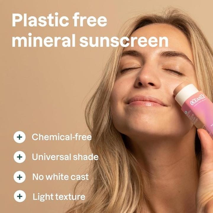 Image du produit Attitude Oceanly Tinted Oil Stick with SPF 30 EWG Verified Plastic-Free (Lotion solaire, SPF 30)