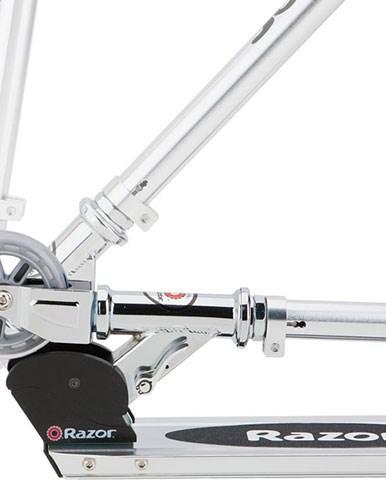 Actual product image Razor A125
