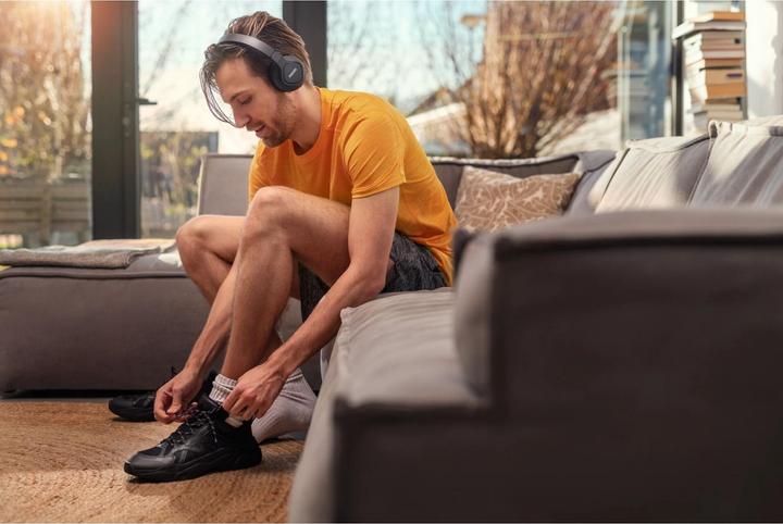 Actual product image Philips TAA4216BK/00 (NC, 35 h, Cable, Wireless)