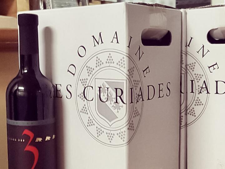Actual product image Smartbox Pure enjoyment: 3 months subscription including dispatch of 2 bottles of red, 2 white and 2 rosé (1 Person)