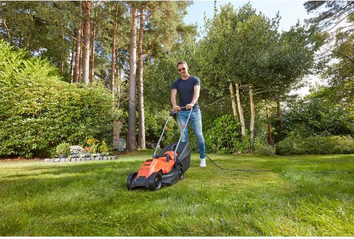 Actual product image Black & Decker BEMW451QS (Electrical connection)