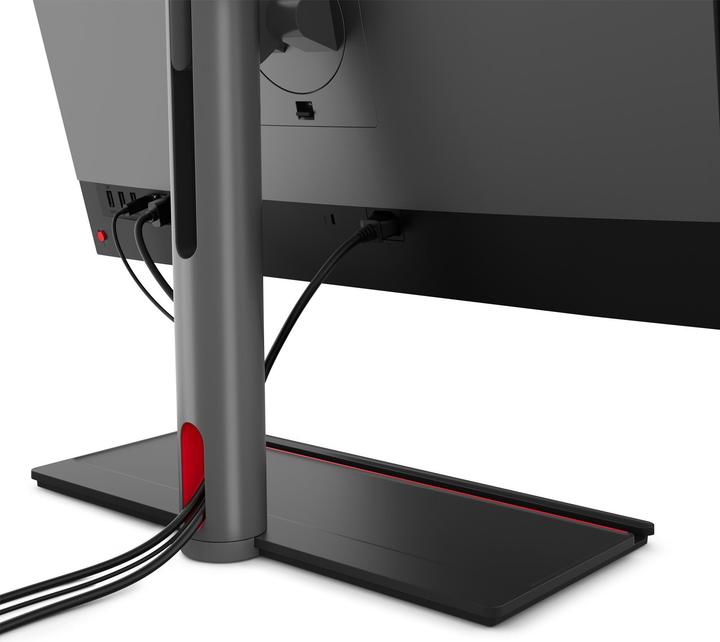 Image du produit Lenovo ThinkCentre M90a Pro Gen 4 AIO (512 Go, 16 Go, Intel Core i5-13500)