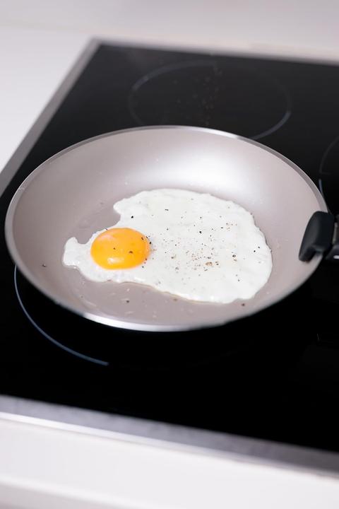 Actual product image Kamberg Cookware 22piece Induction Made in France PFOAPFAS free With 2 Pyrex lids 2028 cm (Frying pan, Pot, Aluminium)