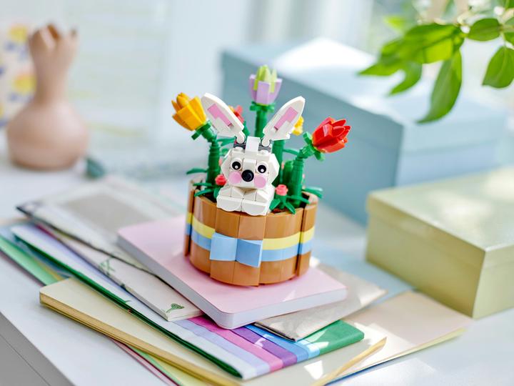 Actual product image LEGO Easter basket (40587)
