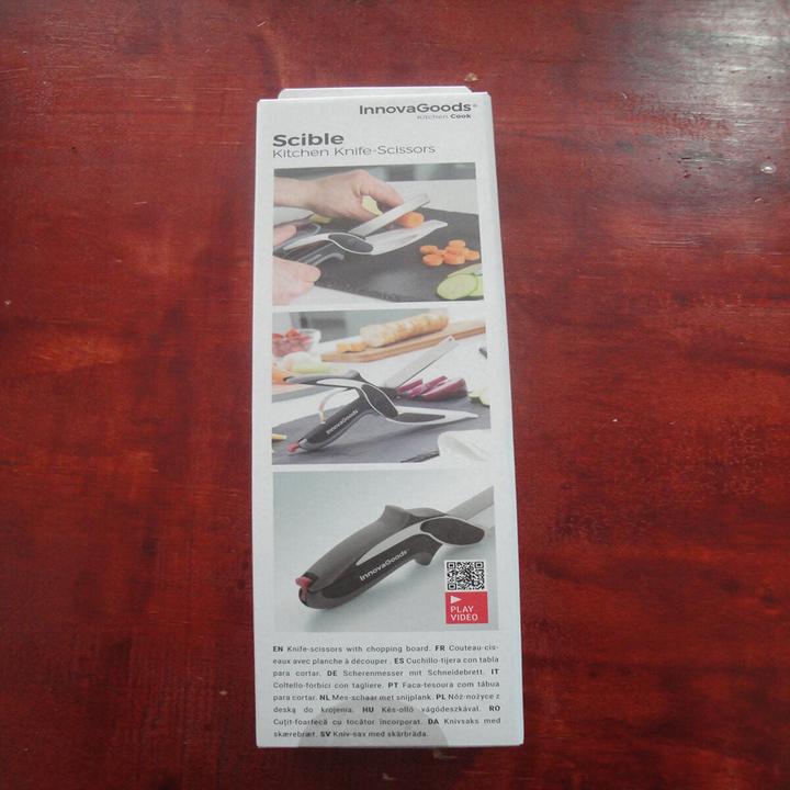 Produktbild InnovaGoods Scherenmesser mit integriertem Mini-Schneidebrett