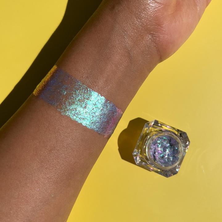 Actual product image Danessa Myricks Infinite Chrome - Flakes Pixie Dust