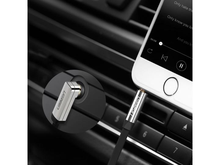 Produktbild Ugreen Audio AUX Kopfhörer Flachband abgewinkelt (3 m, 3.5mm Klinke (AUX))