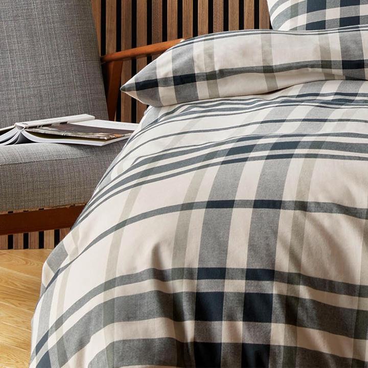 Produktbild Elegante Alpenchic Hirsche (Bettwäsche Set, 80 x 80 cm, 200 x 220 cm)