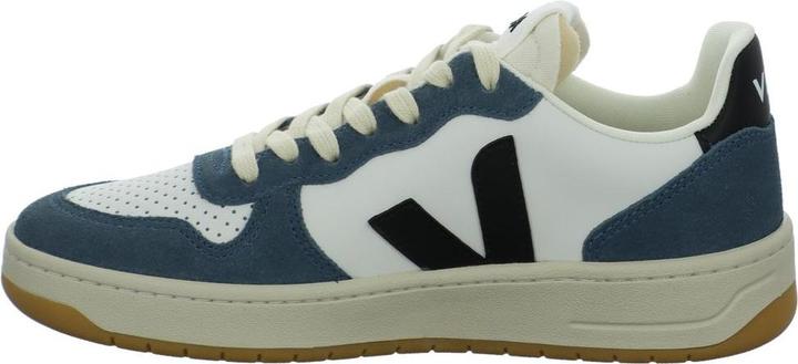 Actual product image Veja V10 (37)