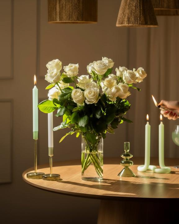 Image du produit feey Roses blanches (Fleurs coupées, 20x)