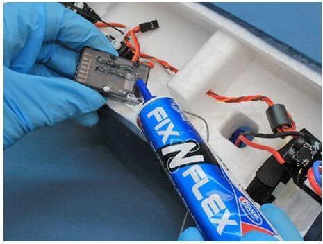 Produktbild Deluxe Materials FixnFlex 40ml (55 g, 40 ml)