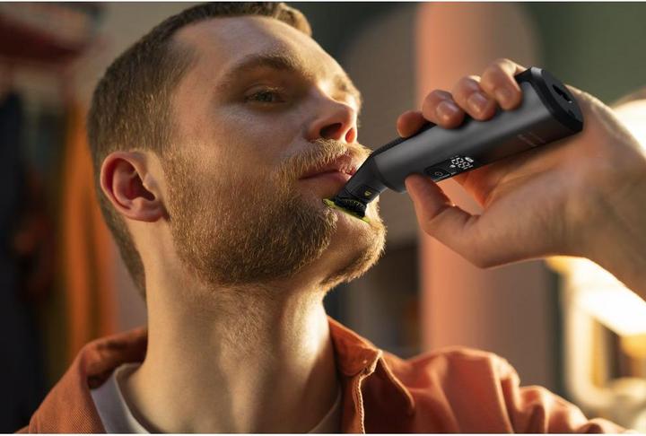 Actual product image Philips OneBlade Pro QP6551/15 Face + Body