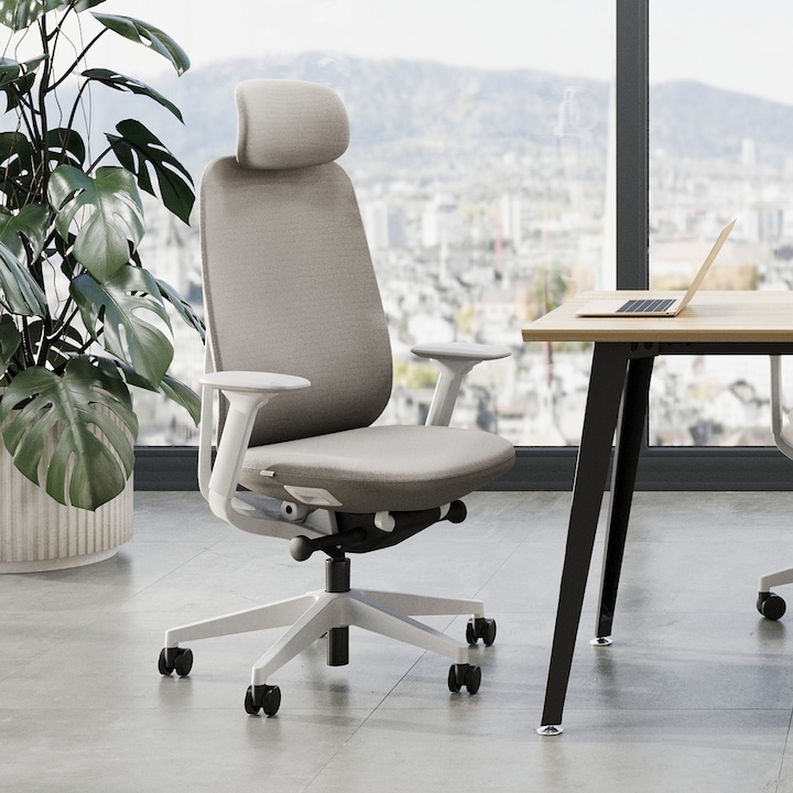 Actual product image ofinto Cloud premium office chair