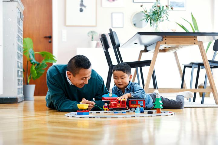 Produktbild LEGO Dampfeisenbahn (10874)