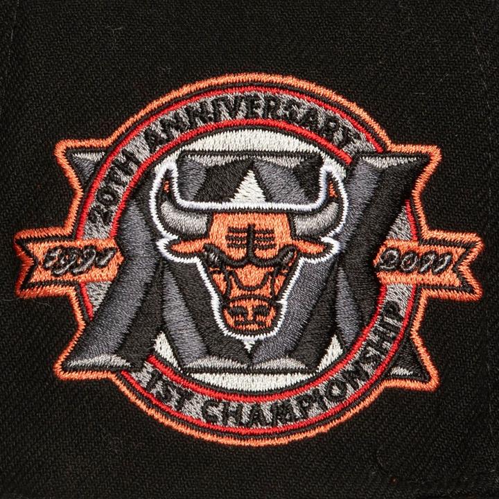 Produktbild Mitchell & Ness Snapback Cap - CORE VI Chicago Bulls (One Size)