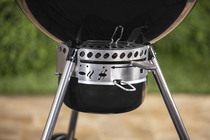 Actual product image Weber Master Touch Premium E-5770 (57 cm)