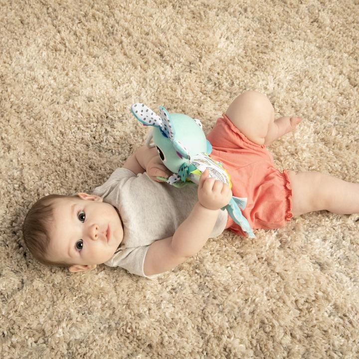 Actual product image Tomy LAMAZE Alise the Axolotl - Clip and Go Baby Pram Toys - Sensory Toys for Babies - Early Learning Bab